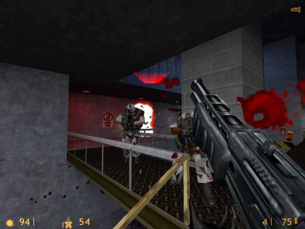 Half-Life (1998) - скриншот 1